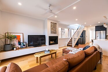 Firebox 720CV Curved Fireplace - In-Situ Image by EcoSmart Fire