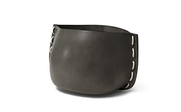 Stitch 100 Planter - Studio Image by Blinde Design